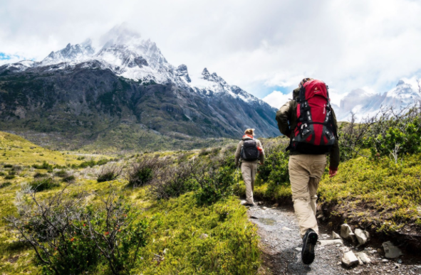 Best Lightweight Vegan Snacks for Hiking